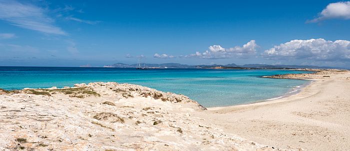 playa de ses illetes formentera