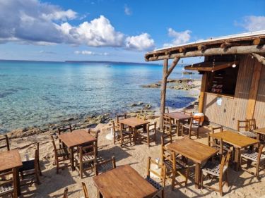 chiringuito bartolo formentera migjorn